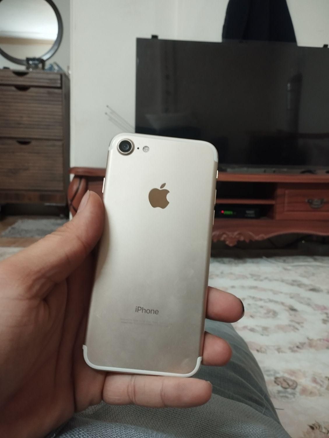 اپل iPhone 7 ۳۲ گیگابایت|موبایل|تهران, پیروزی|دیوار