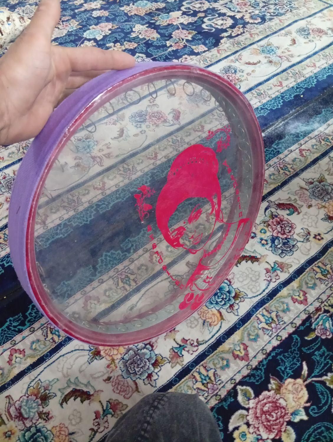 دف  مناسب برای رفتن به کلاس|سازهای سنتی|ساوه, |دیوار