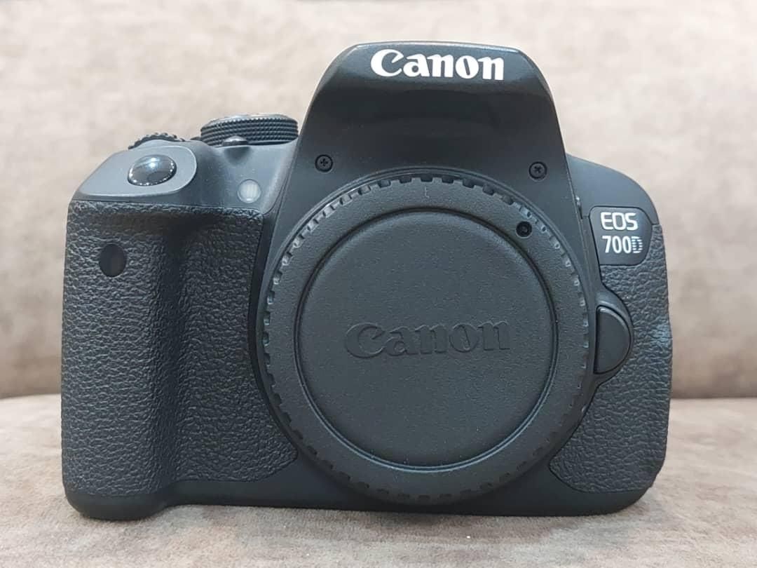 دوربین نیمه‌حرفه‌ای عکاسی Canon 700D شات پایین|دوربین عکاسی و فیلم‌برداری|تهران, شهران شمالی|دیوار