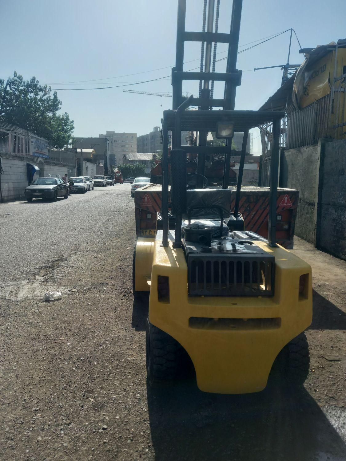لیفتراک سهند 4تن دی وی|ماشین‌آلات صنعتی|تهران, دولت‌آباد|دیوار