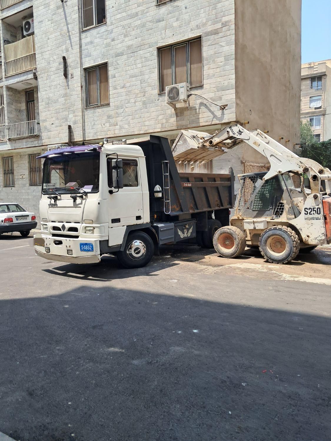 حمل نخاله خاک خاکبرداری بابادسان خاور بابکت کارگر|خدمات حمل و نقل|تهران, اختیاریه|دیوار