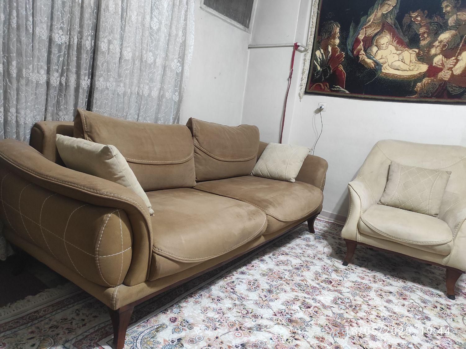 یکدست مبل هفت نفره|مبلمان خانگی و میز عسلی|تهران, شمشیری|دیوار