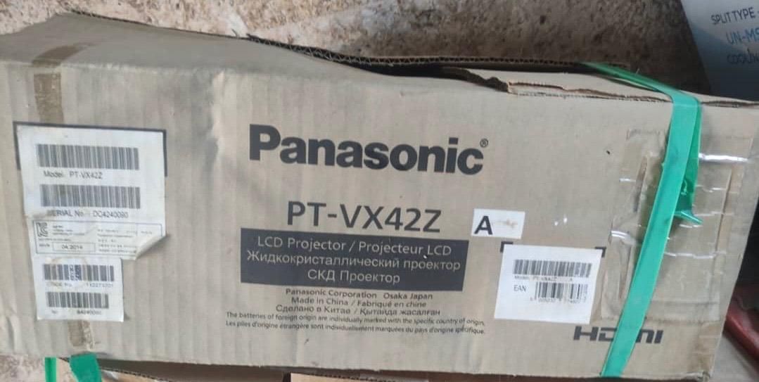 پروژکتور پاناسونیک مدل pt-vx42z دست دوم|تلویزیون و پروژکتور|شیراز, دروازه قران|دیوار