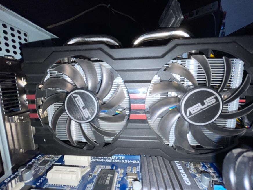 سیستم DDR3 با گرافیک ۲ گیگ|رایانه رومیزی|تهران, خاک سفید|دیوار