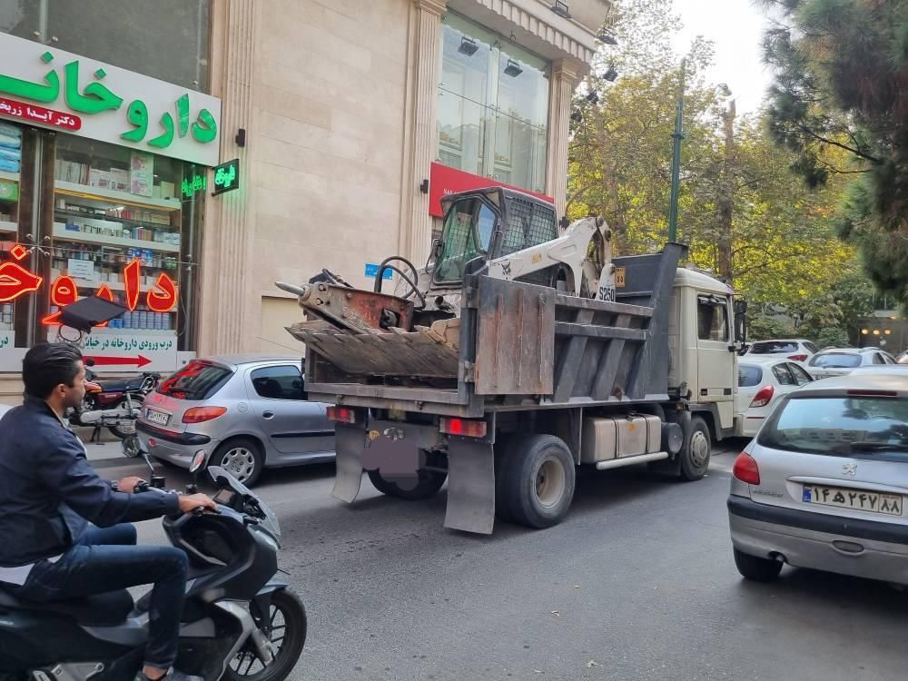 حمل نخاله خاک خاکبرداری بابادسان خاور بابکت کارگر|خدمات حمل و نقل|تهران, اختیاریه|دیوار