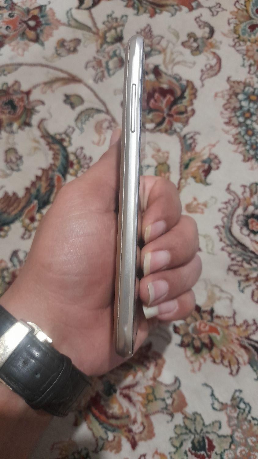 سامسونگ Galaxy J3 (2016) با حافظهٔ ۸ گیگابایت|موبایل|تهران, شهرک شهید باقری|دیوار