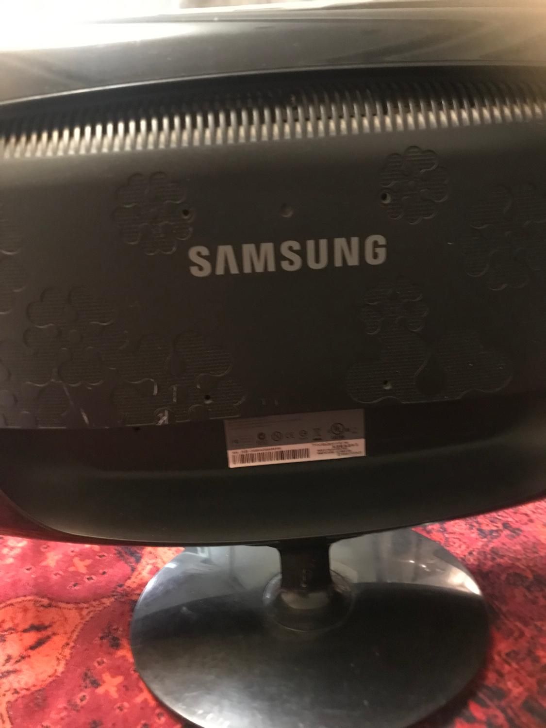 ۲تا مانیتور (Samsung) و DVDو CASE|رایانه رومیزی|تهران, چهارصد دستگاه|دیوار
