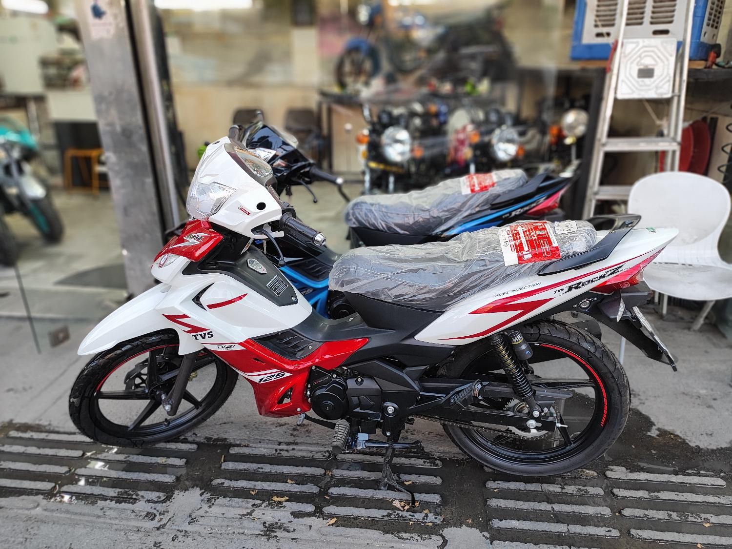 Tvs Rockz 125 صفر ۱۴۰۴|موتورسیکلت|تهران, ایران|دیوار