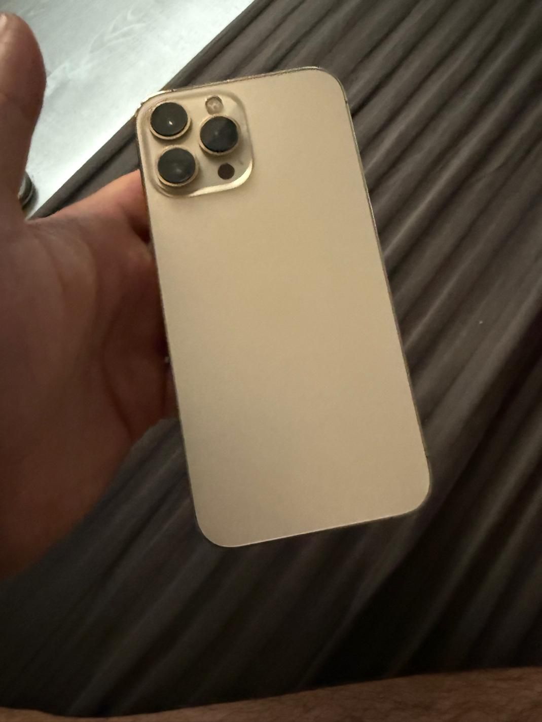 iPhone 13 Pro Maxایفون ۱۳ پرومکس ۲۵۶ گیگ طلایی|موبایل|تهران, نیاوران|دیوار