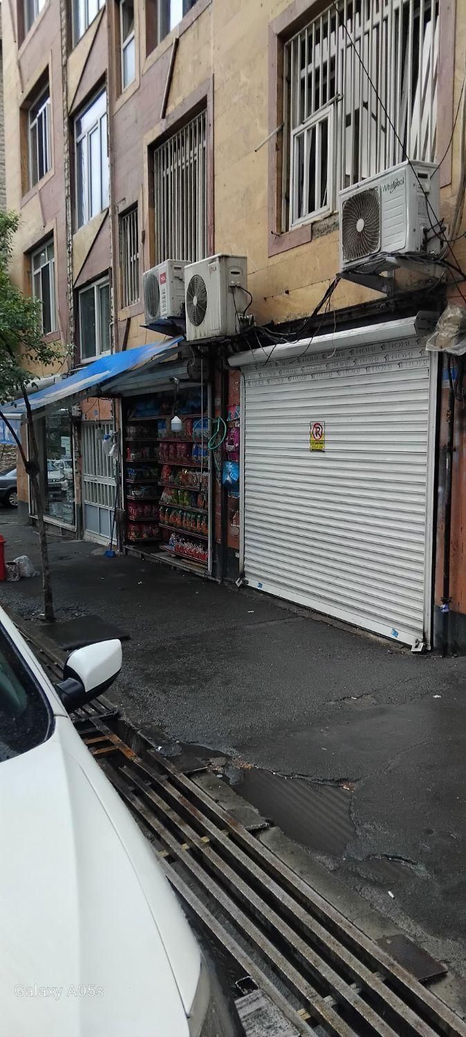 پارکینگ و انباری ۳۲ متری|اجارهٔ مغازه و غرفه|تهران, جلفا|دیوار