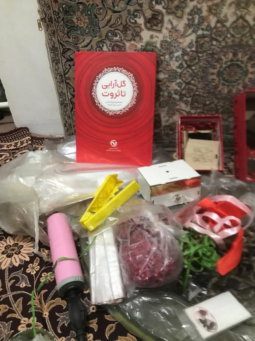 وسایل تزئینات گل ‌و گل آرایی|گل مصنوعی|تهران, شریف‌آباد|دیوار