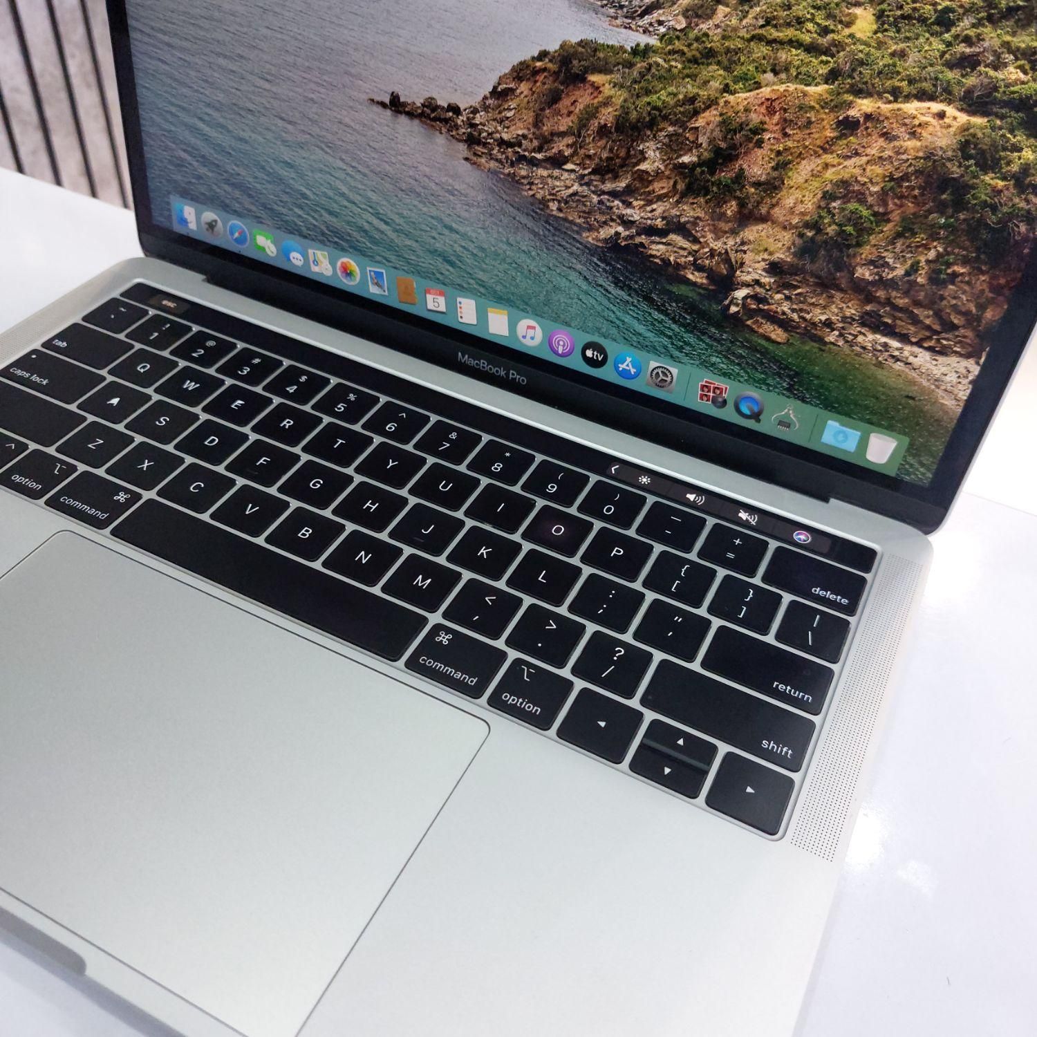 MACBOOK PRO 2019 سایکل پایین i7 رم۱۶هارد۲۵۶|رایانه همراه|تهران, میرداماد|دیوار