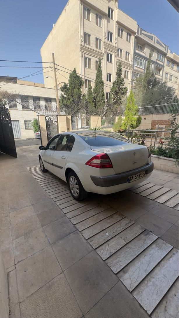 رنو مگان2000ccاتومات مدل۱۳۸۹سفید ترجیحا معاوضه|خودرو سواری و وانت|تهران, عباس‌آباد|دیوار
