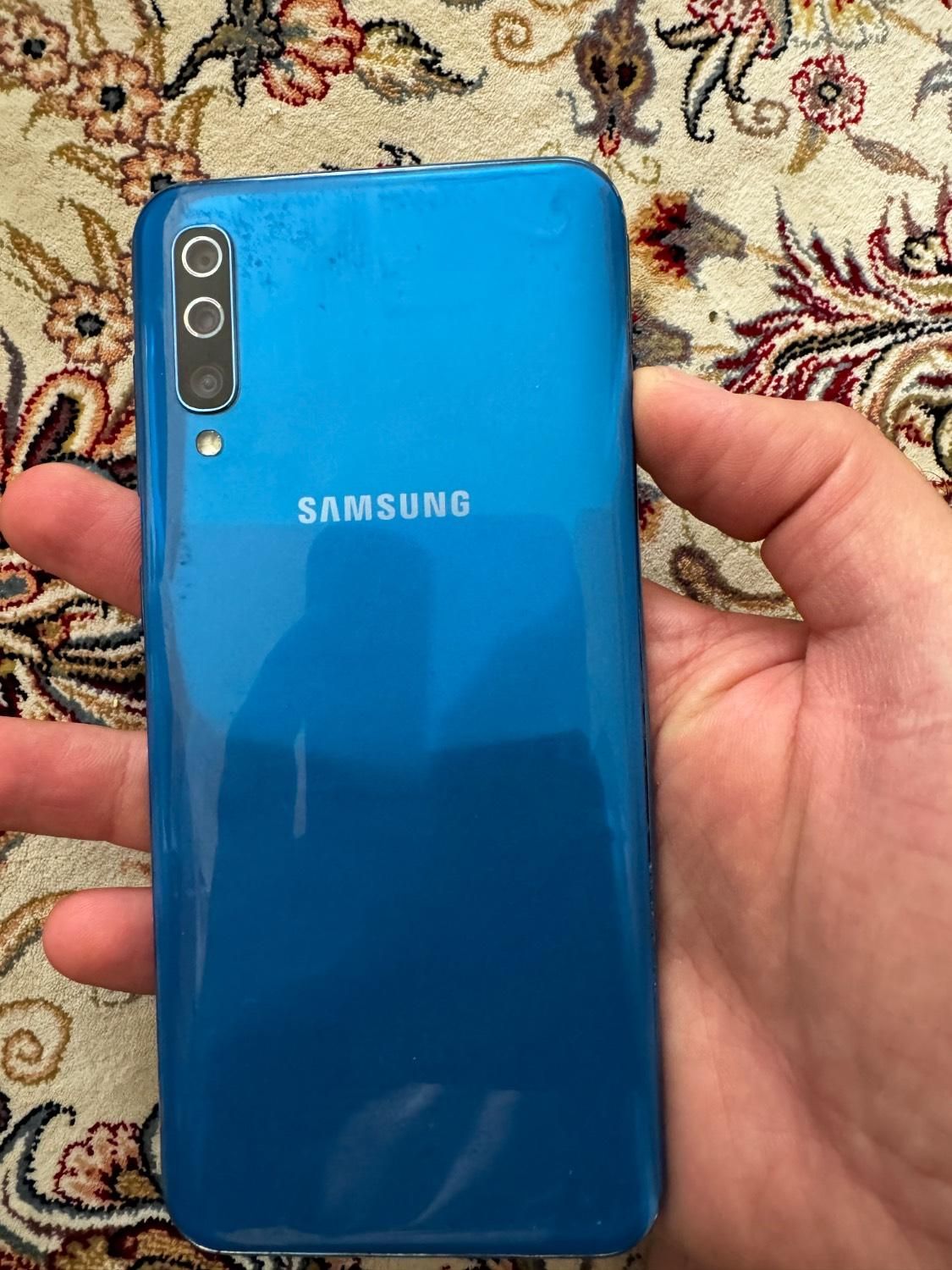 Galaxy A50  خوش‌قیمت و کاردرست|موبایل|تهران, مجیدیه|دیوار