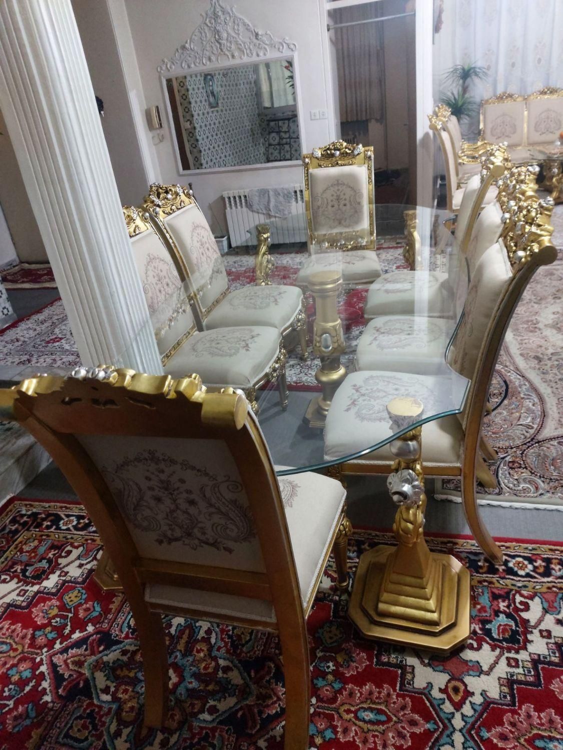 میز غذا خوردی سالم خیلی کم کارکرد|میز و صندلی غذاخوری|تاکستان, |دیوار