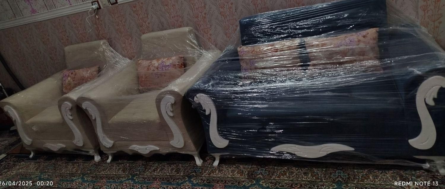 دو سرویس مبل ۷نفره|مبلمان خانگی و میز عسلی|زابل, |دیوار
