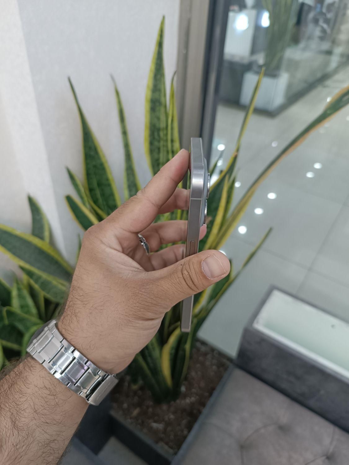 اپل آیفونiPhone 15 پرو نچرال فقط 95 بار شارژ|موبایل|اصفهان, احمدآباد|دیوار