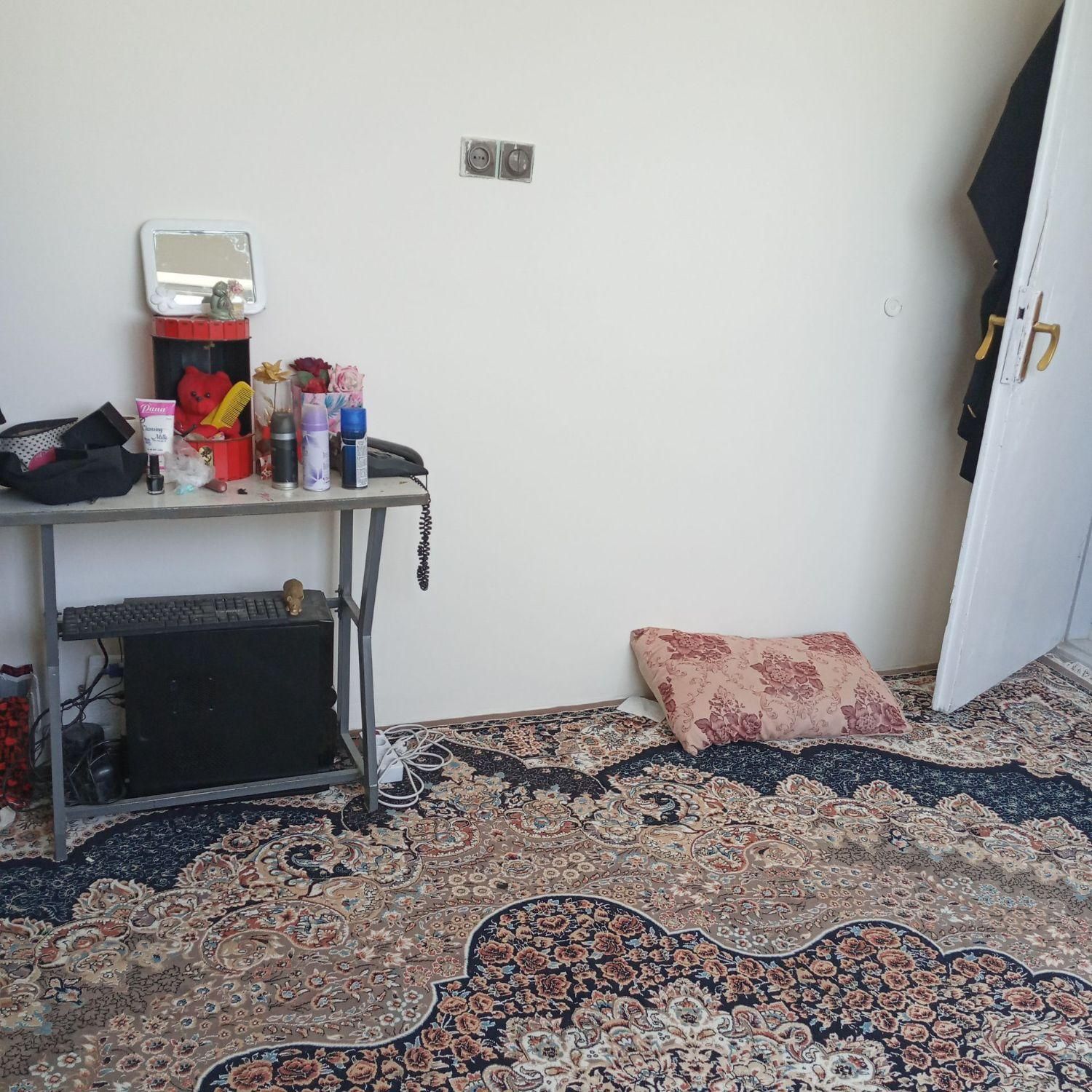 اجاره خانه دربست یک طبقه روی مغازه حاشیه خ|اجارهٔ خانه و ویلا|تربت‌حیدریه, بازار|دیوار