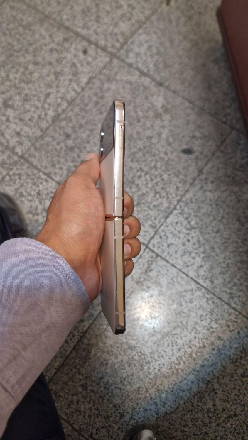 سامسونگ Galaxy Z Flip4 با حافظهٔ ۲۵۶ گیگابایت|موبایل|تهران, ایوانک|دیوار