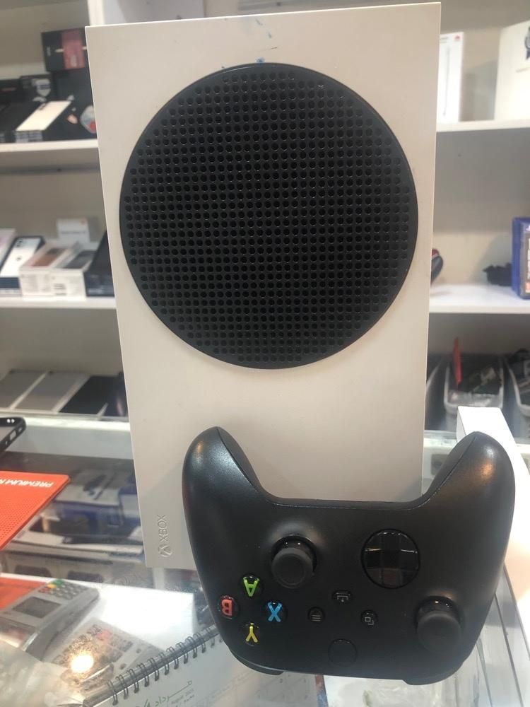 کنسول Xbox series s به همراه بازی|کنسول، بازی ویدئویی و آنلاین|کرج, کوی امامیه|دیوار
