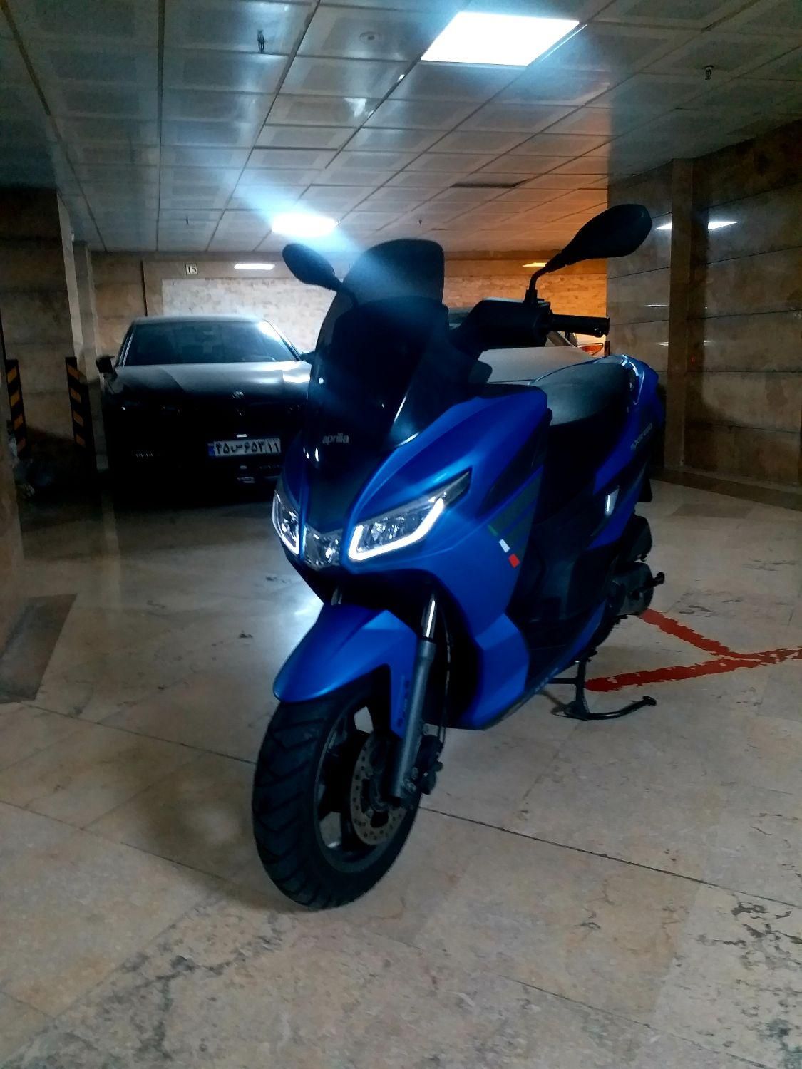 اپریلیا ۱۶۰ sxr وسپا pcx ایتالیا abs دار کلیک|موتورسیکلت|تهران, اقدسیه|دیوار