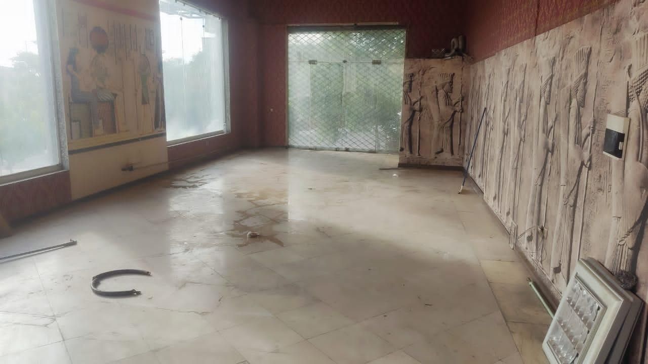 سه باب مغازه تجاری به متراژ های ۱۰۰ و ۳۵ و ۱۲ متر|اجارهٔ مغازه و غرفه|تهران, شهرک محلاتی|دیوار