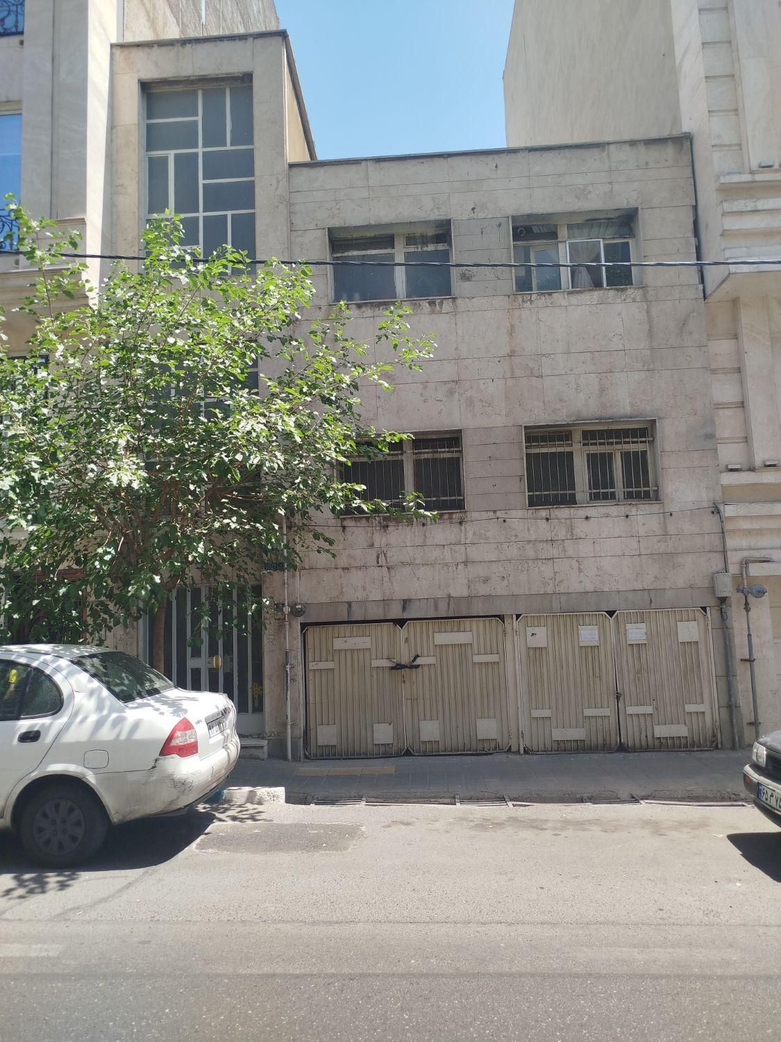 فروش ملک کلنگی 200 متری در آشتیانی|فروش زمین و ملک کلنگی|تهران, آشتیانی|دیوار