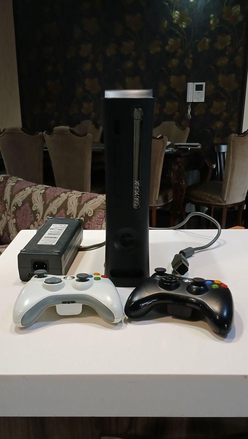 XBOX360 با دو دسته بازی در حد نو|کنسول، بازی ویدئویی و آنلاین|تهران, دارآباد|دیوار