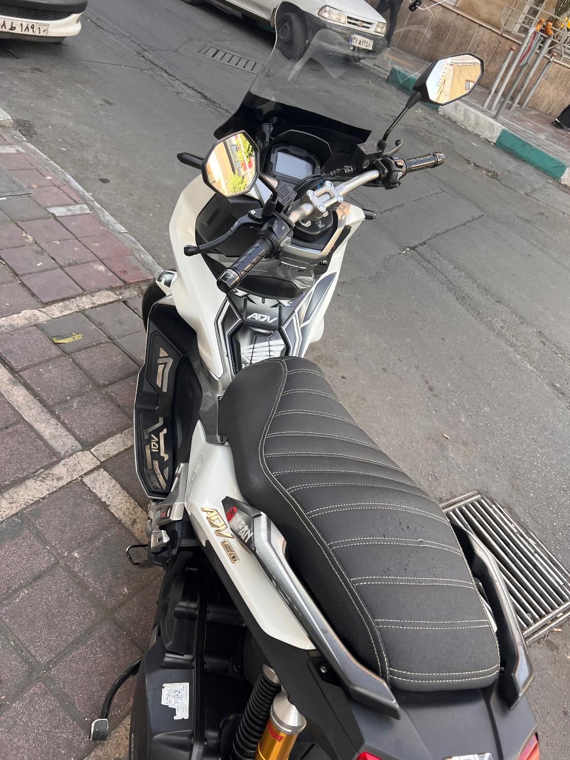 Honda adv 150 مدل ۴۰۱ سفید|موتورسیکلت|تهران, جمهوری|دیوار