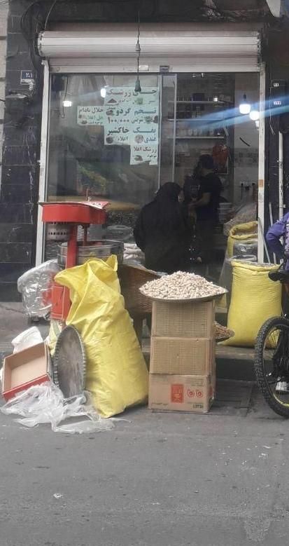 اجاره مغازه دارای آب.برق.گاز.تلفن|اجارهٔ مغازه و غرفه|تهران, آذری|دیوار