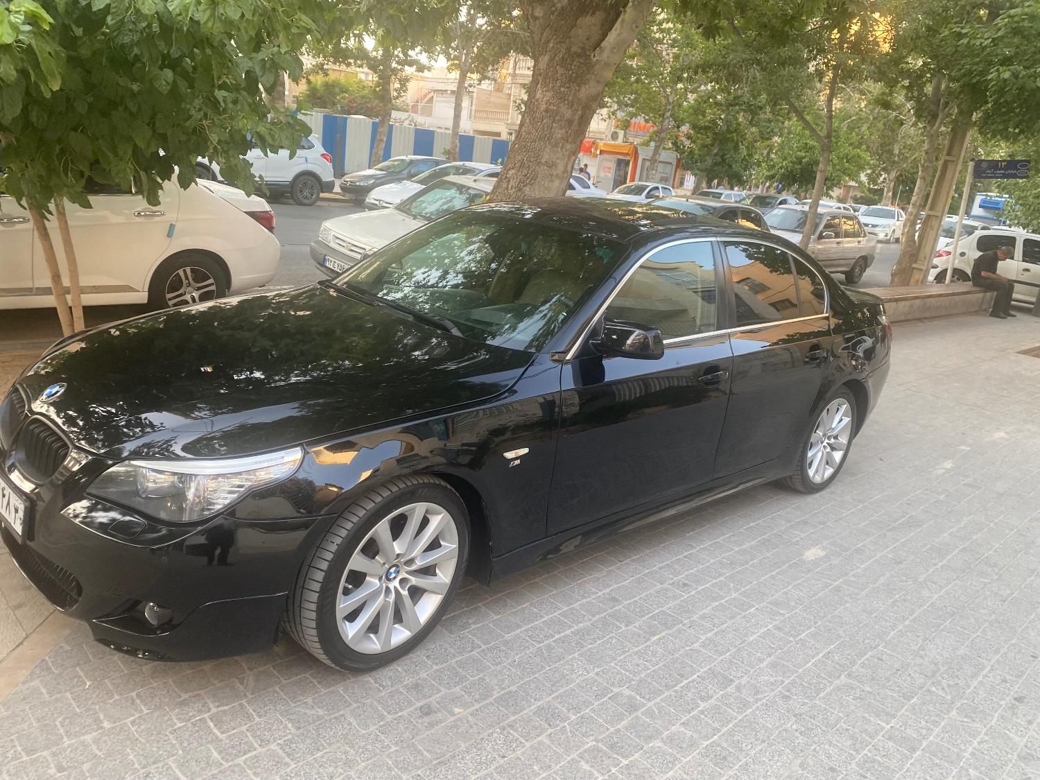 بی‌ام‌و سری 5 سدان 530i، مدل ۲۰۰۸|خودرو سواری و وانت|شیراز, بعثت|دیوار