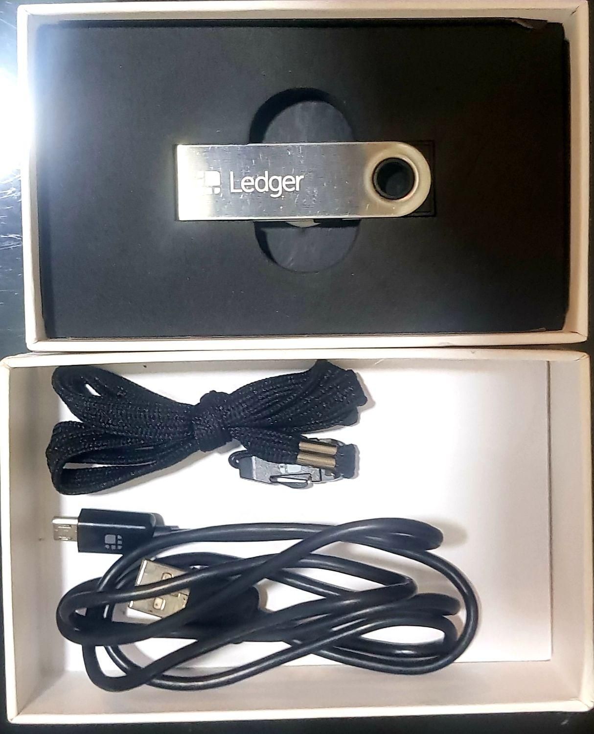 کیف پول سخت افزاری لجر نانو اس ledger nano s|قطعات و لوازم جانبی رایانه|محمدشهر, |دیوار