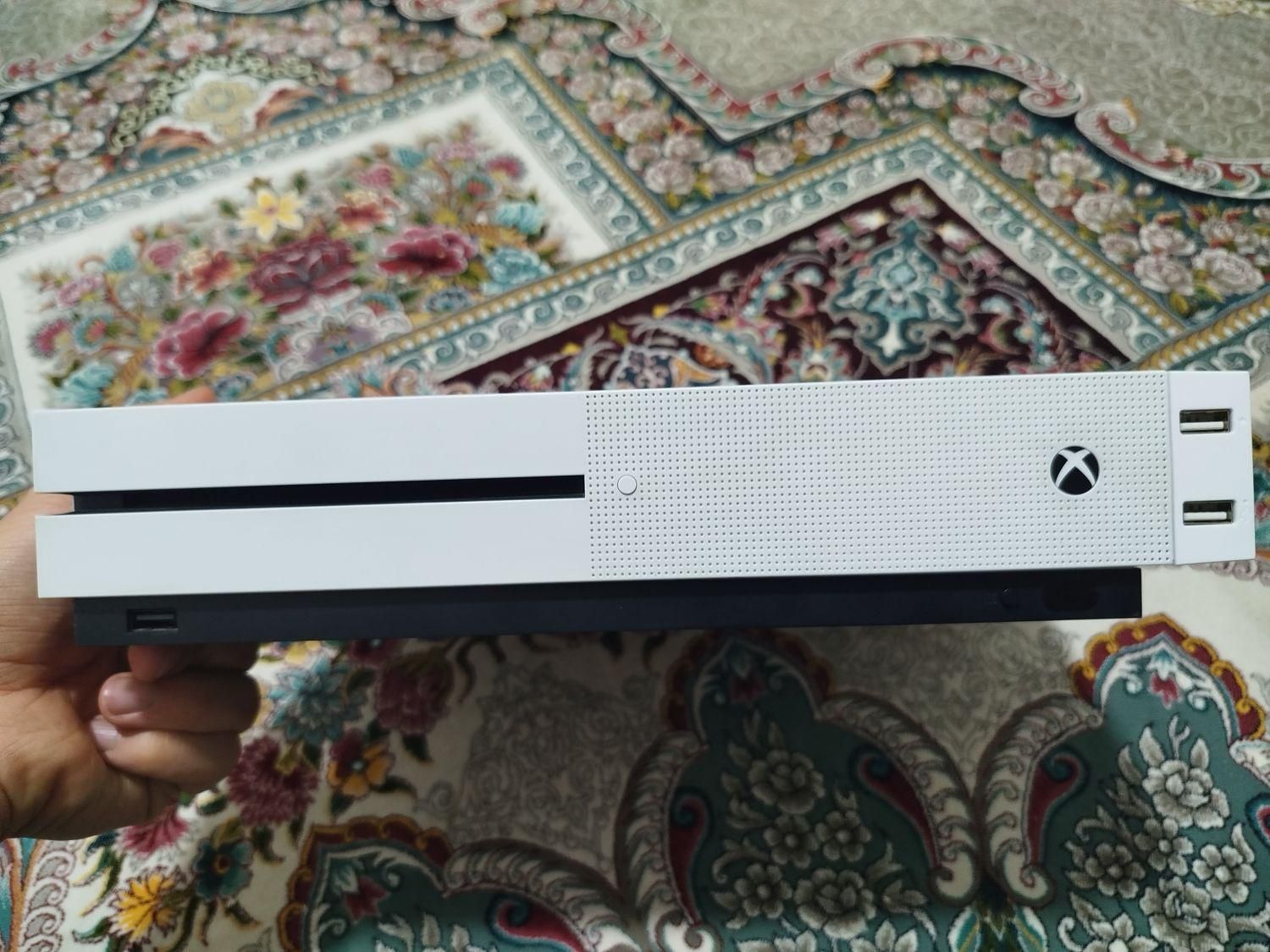 xbox one s 1tr دیسک خور|کنسول، بازی ویدئویی و آنلاین|تهران, استاد معین|دیوار