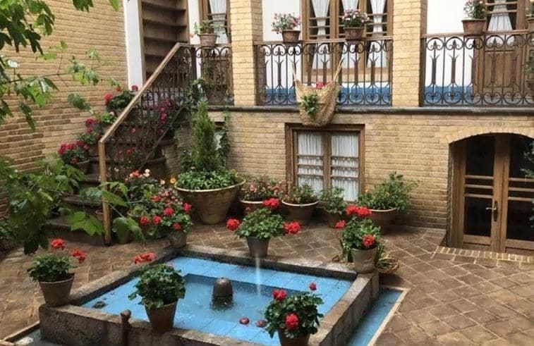 عمارت تاریخی مناسب کافه رستوران|اجارهٔ مغازه و غرفه|تهران, فردوسی|دیوار