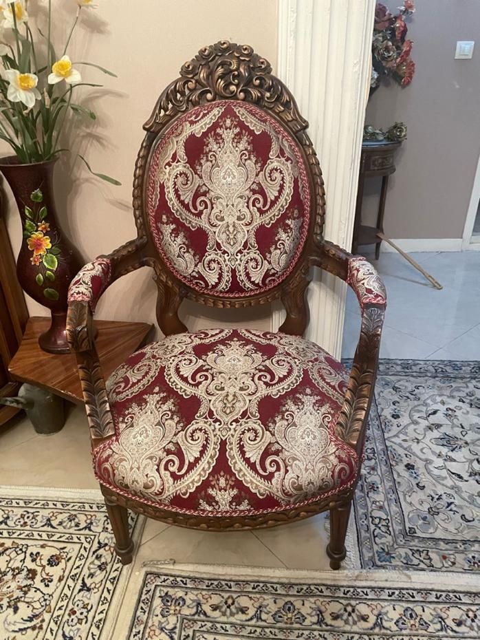 مبلمان کلاسیک همراه با قاب پرده|مبلمان خانگی و میز عسلی|تهران, ایران|دیوار