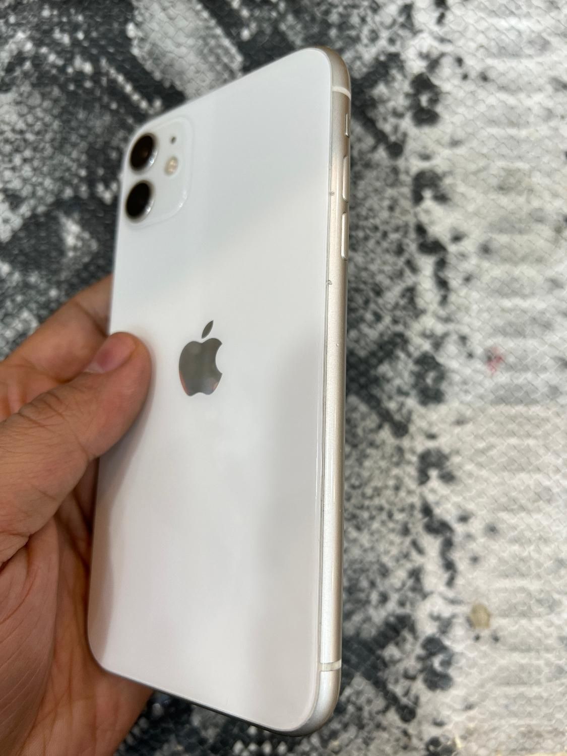 iphone 11 128GB White ZAA|موبایل|تهران, فردوسی|دیوار