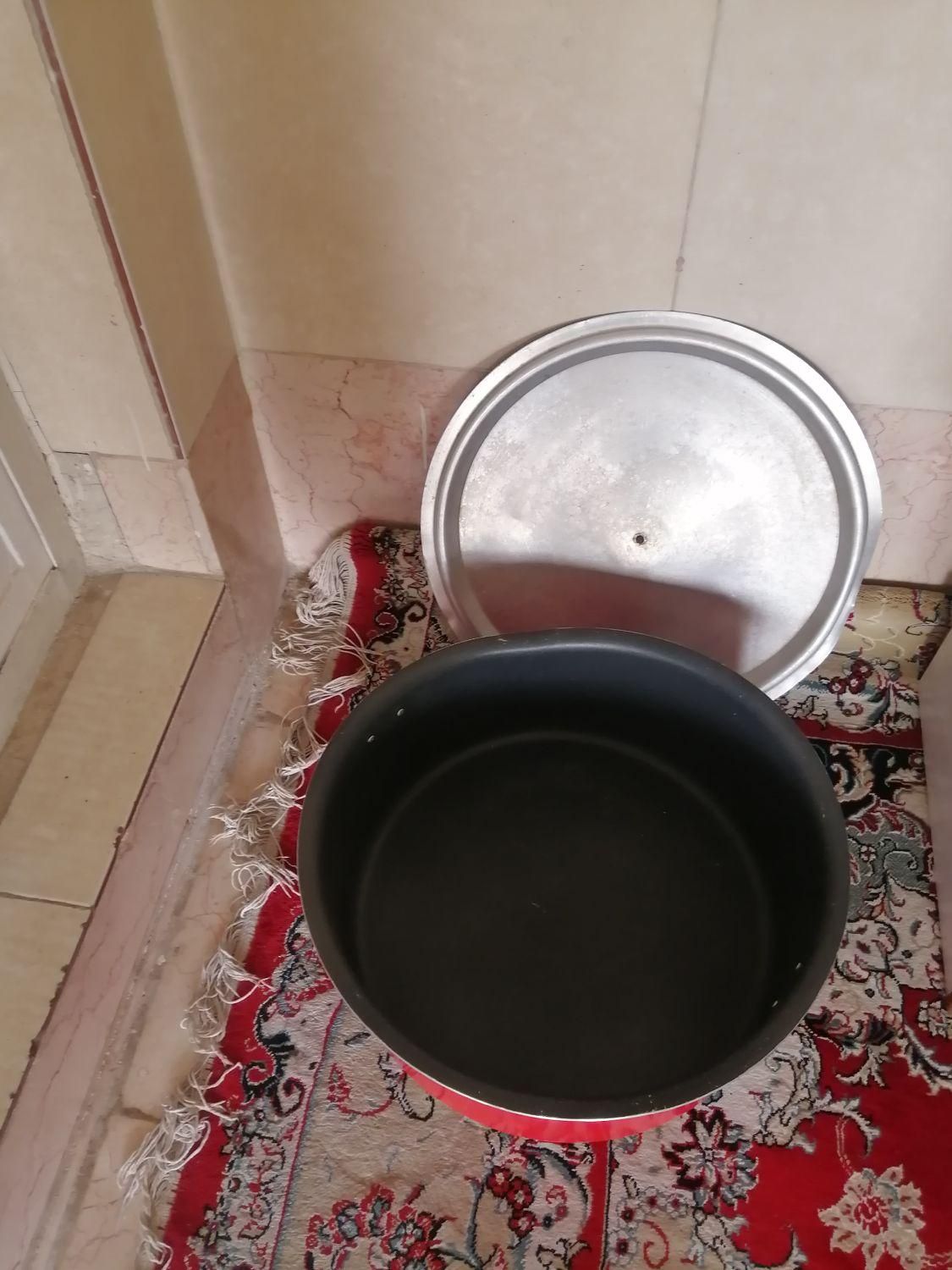 قابلمه بیست سال پیش تفلون سالم|ظروف پخت‌وپز|تهران, تاکسیرانی|دیوار