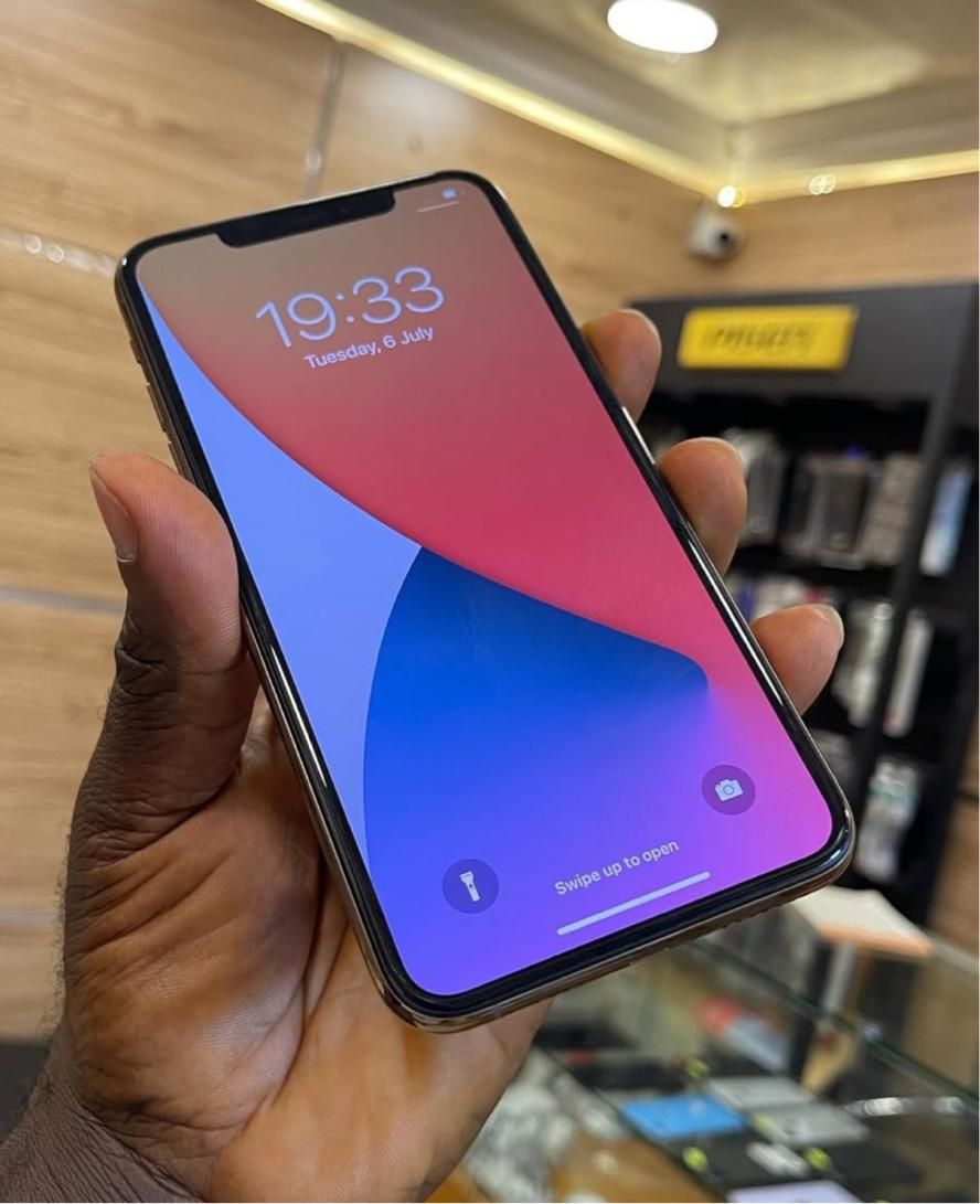اپل iPhone 11 Pro Max با حافظهٔ ۲۵۶ گیگابایت|موبایل|تهران, نازی‌آباد|دیوار