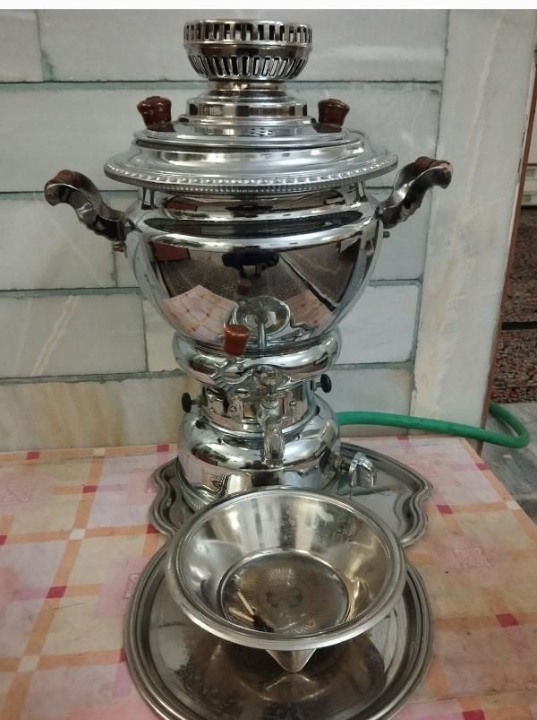 سماور گازی 6 لیتری نو به همراه کاسه و سینی|سماور، چای‌ساز، قهوه‌ساز|کرمان, |دیوار