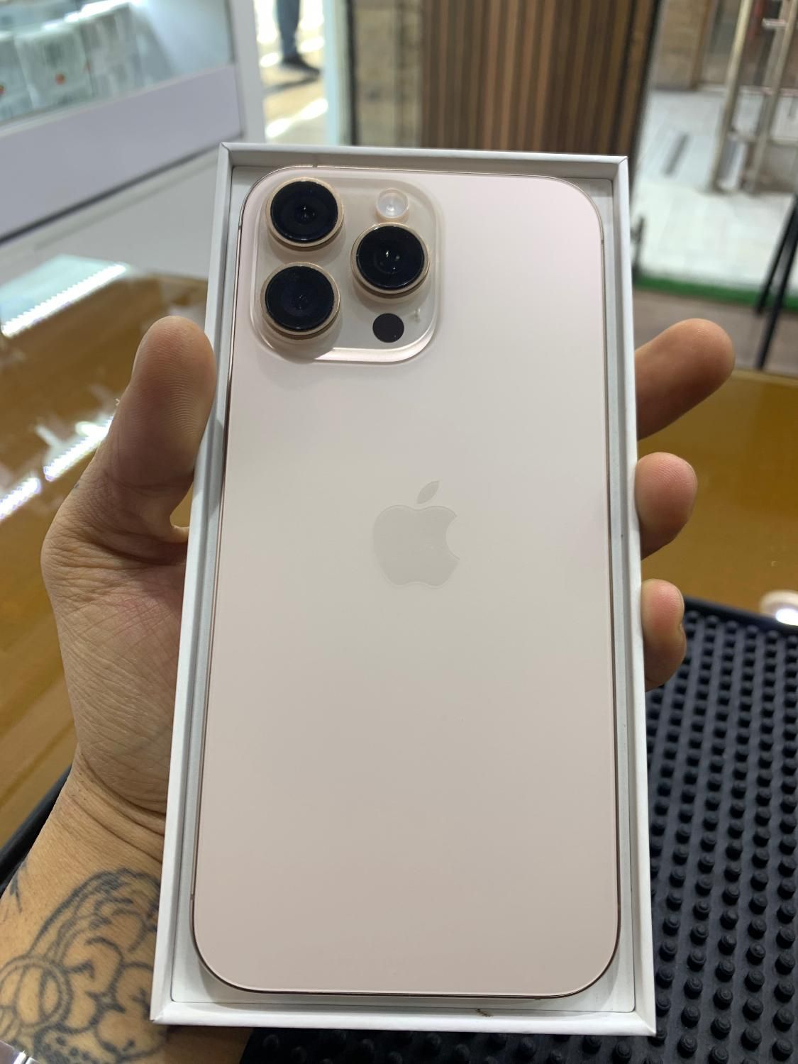 اپل iPhone 16 Pro Max با حافظهٔ ۲۵۶ گیگابایت|موبایل|مشهد, بهشت|دیوار