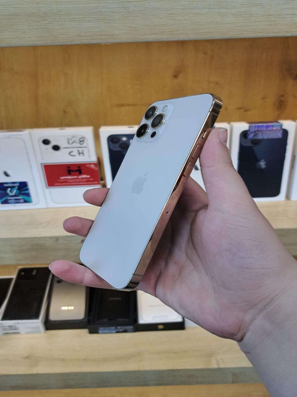 اپل iPhone 12 Pro Max با حافظهٔ128 گیگابایت|موبایل|اصفهان, احمدآباد|دیوار