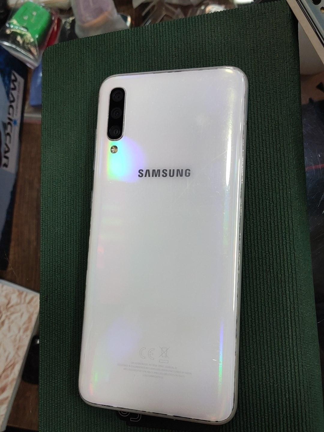 Samsung A70 128/6 سامسونگ|موبایل|اصفهان, احمدآباد|دیوار