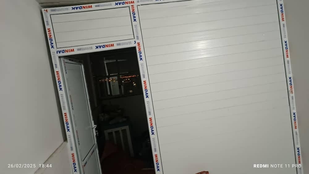 درب وپنجره دوجداره upvc  درب سرویس با اینه قدی|خدمات پیشه و مهارت|تهران, شهرک ابوذر|دیوار