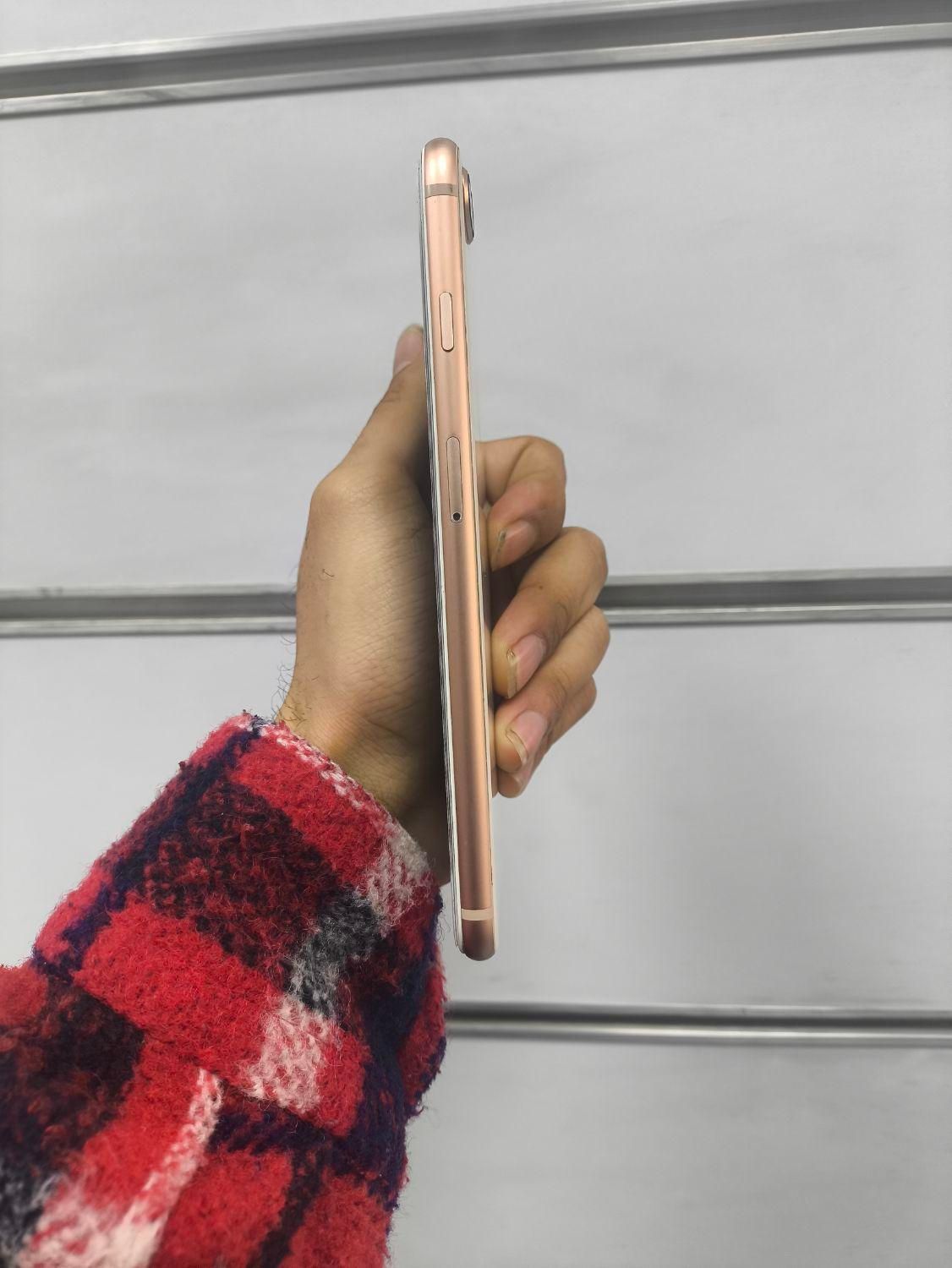 اپل iPhone 8 Plus ۶۴ گیگابایت|موبایل|تهران, حمزه‌آباد|دیوار