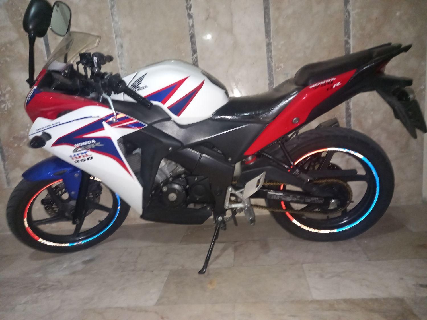هوندا cbr 150 cc|موتورسیکلت|تهران, آذربایجان|دیوار