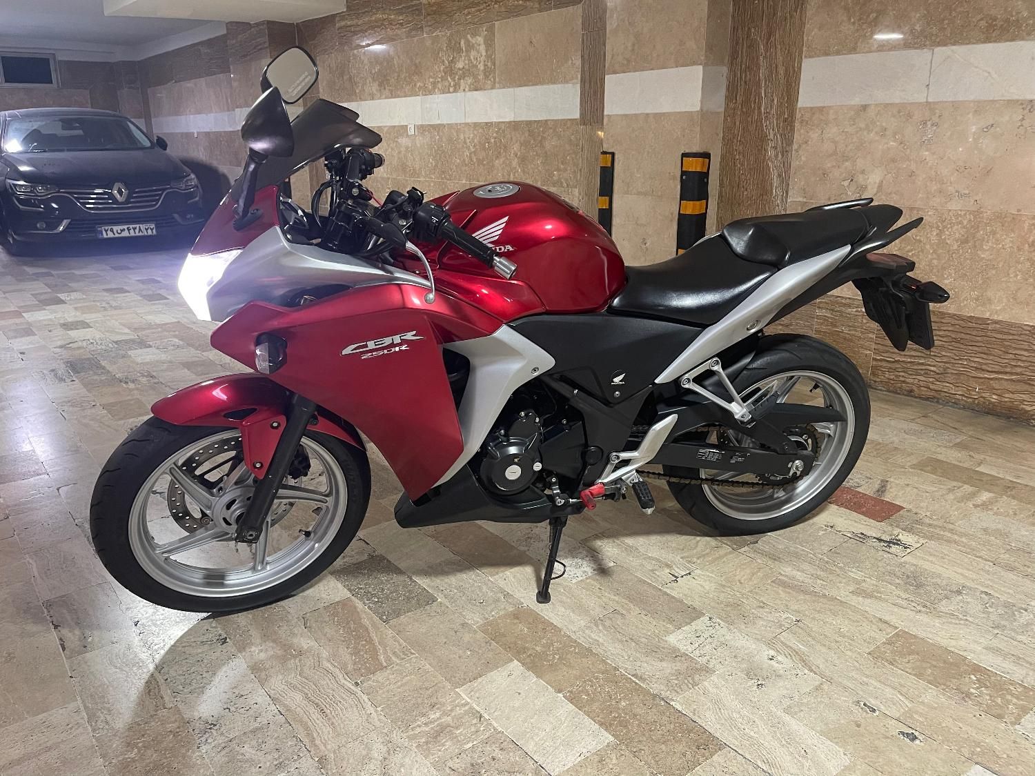 هوندا cbr 250 ژاپنی|موتورسیکلت|تهران, سعادت‌آباد|دیوار