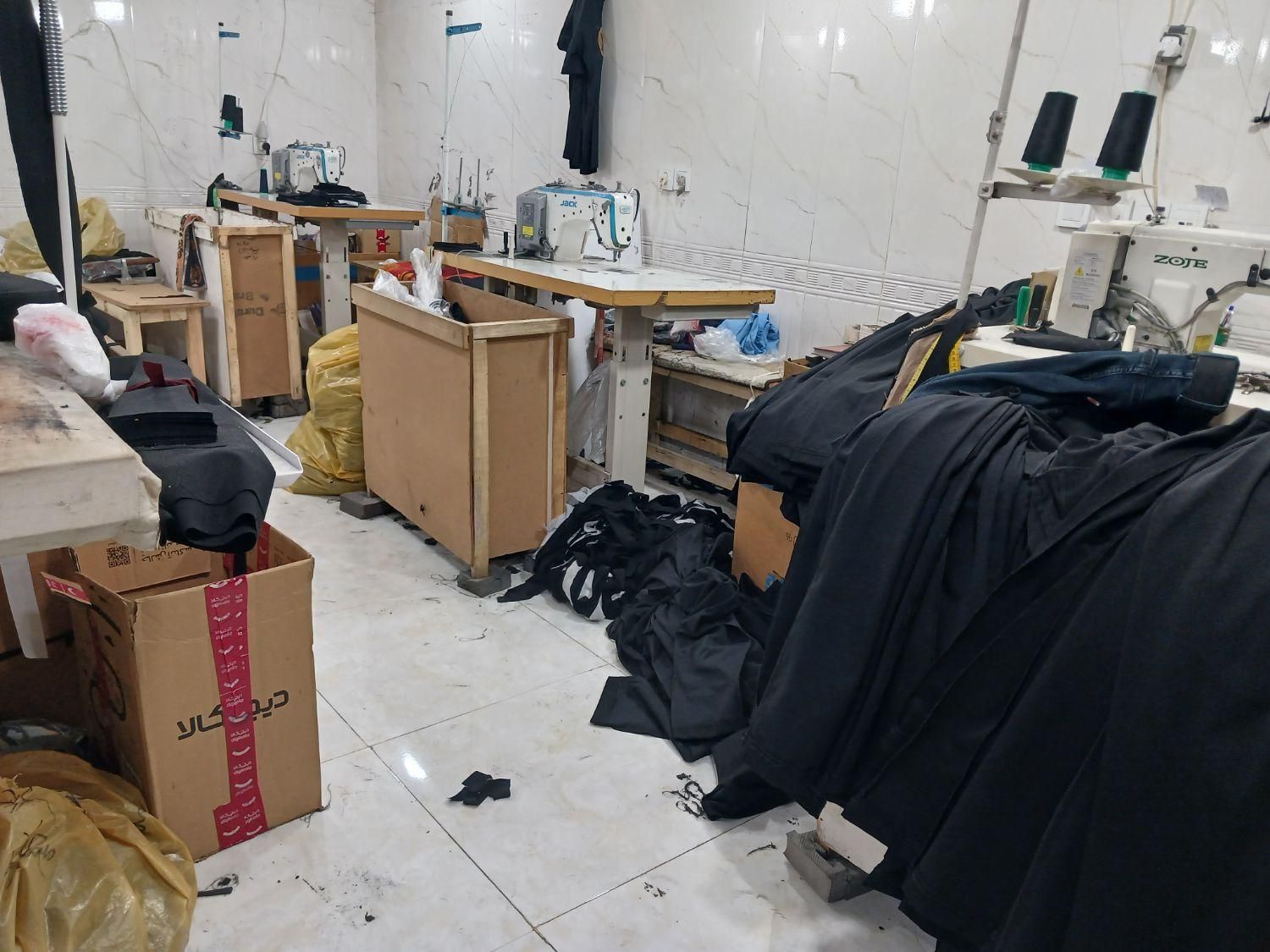 به تعدادی چرخکار شلوار زنانه نیازمنیم|استخدام صنعتی، فنی، مهندسی|تهران, شهرک تختی|دیوار