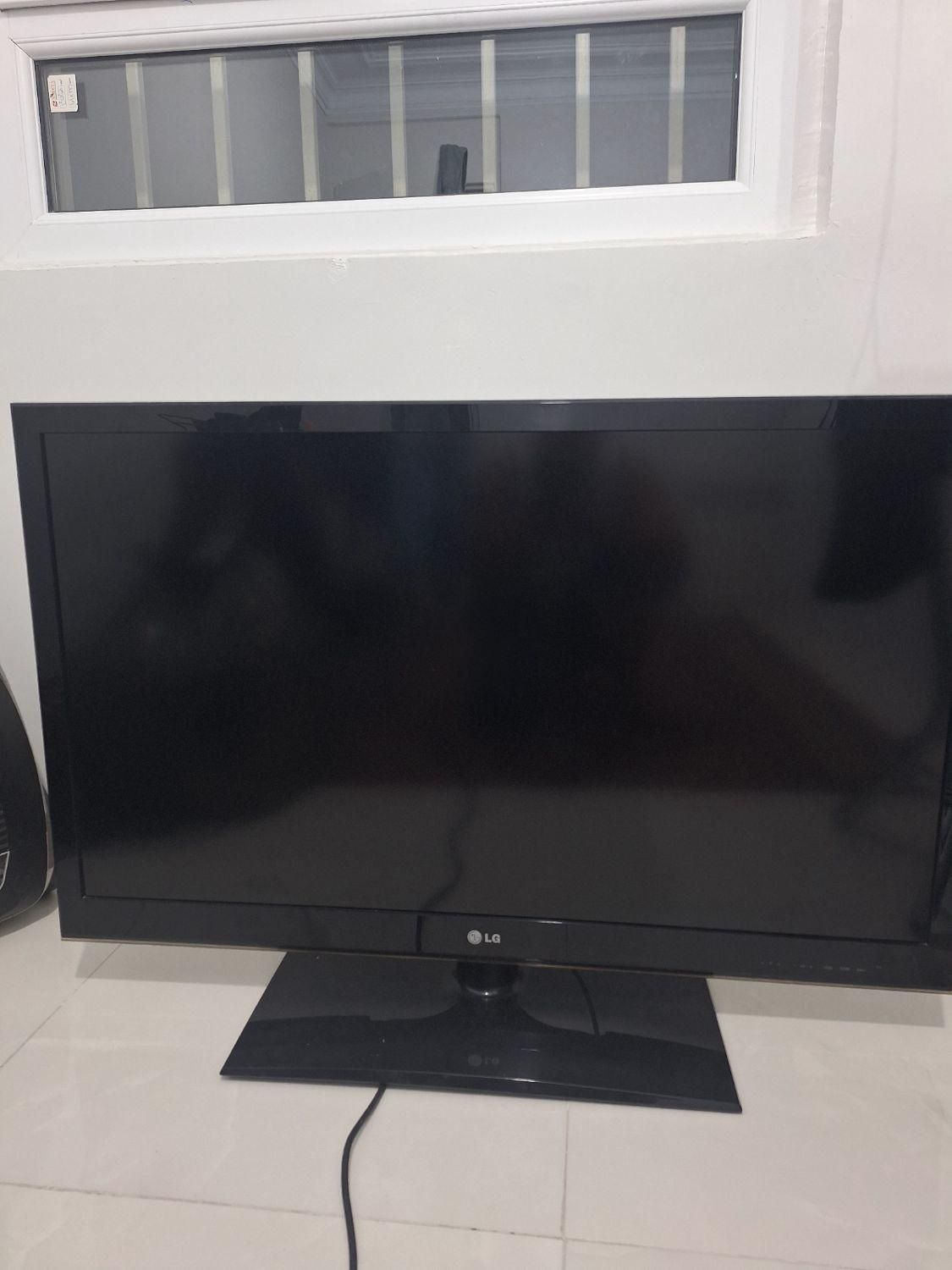 LED تلوزیون ۴۲|تلویزیون و پروژکتور|تهران, ظهیرآباد|دیوار
