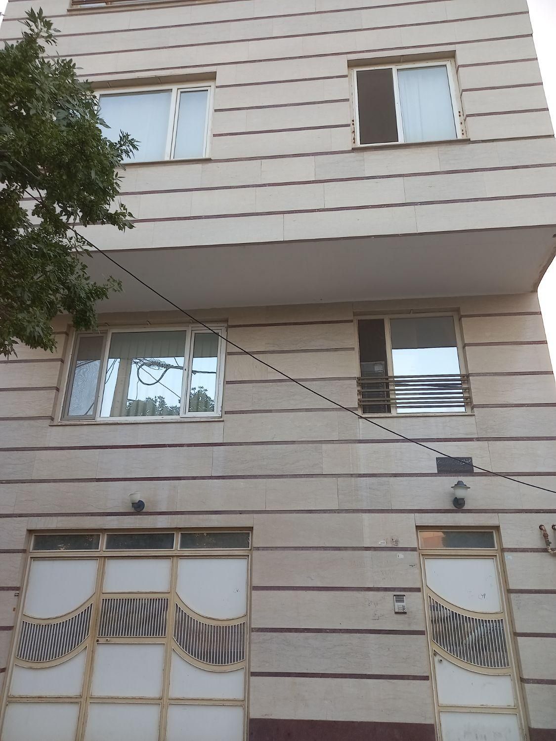 فروش آپارتمان ۸۹ متری ۲ خوابه طبقه ۳|فروش آپارتمان|اراک, |دیوار