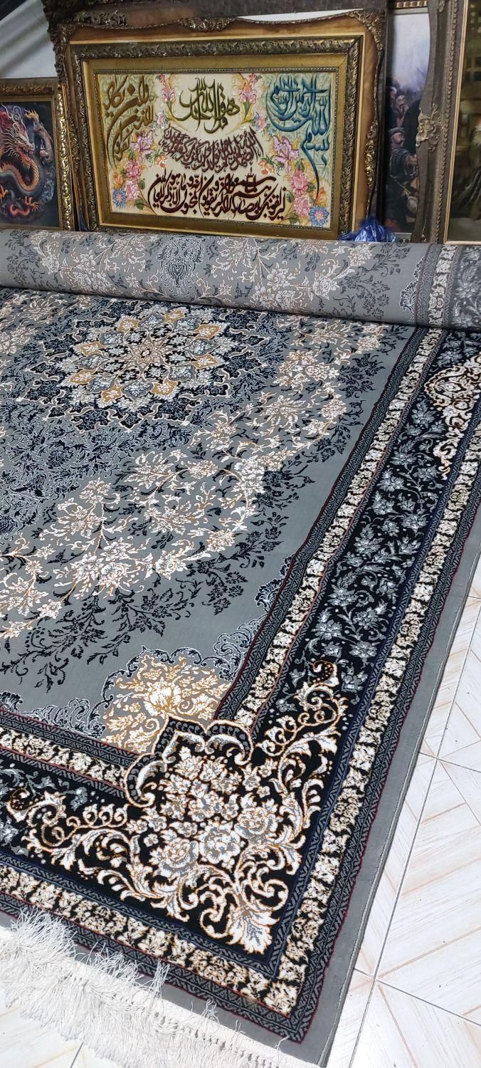 تندیس طوسی فرش ۶ و ۹ متری طرح ۷۰۰ شانه موجود است|فرش|کرج, حسین‌آباد|دیوار